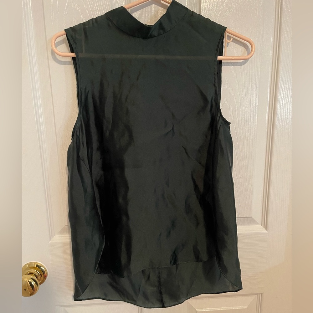 Theory Sleeveless Emerald Green Silk Top Size Petite